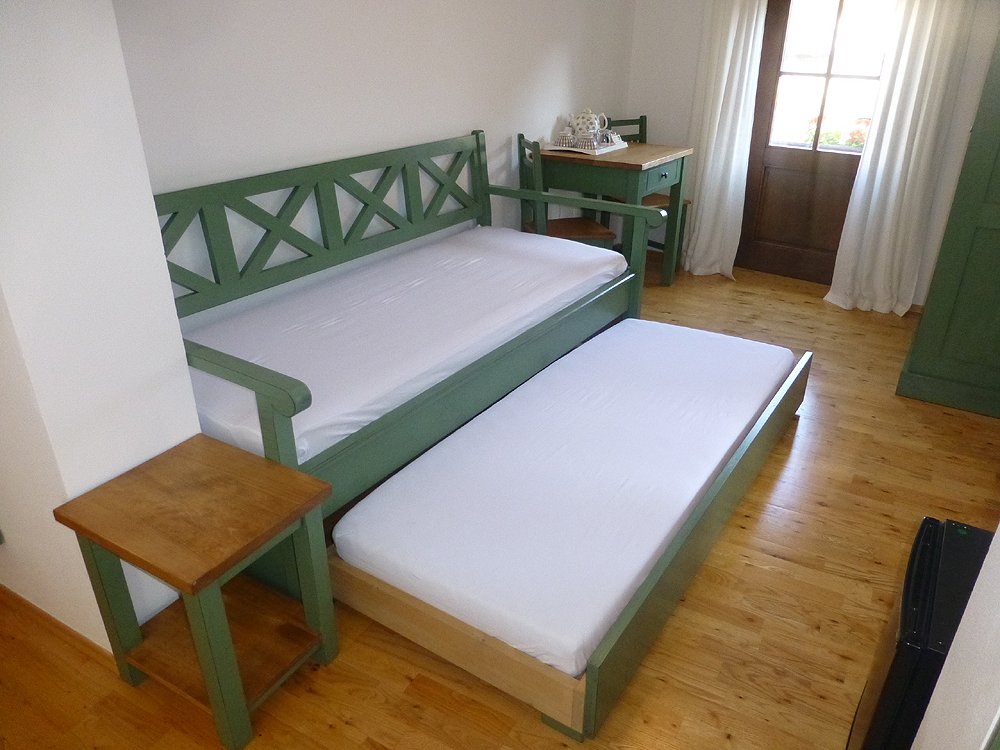 Room č.3 LUX couch with extra bed pension WOK